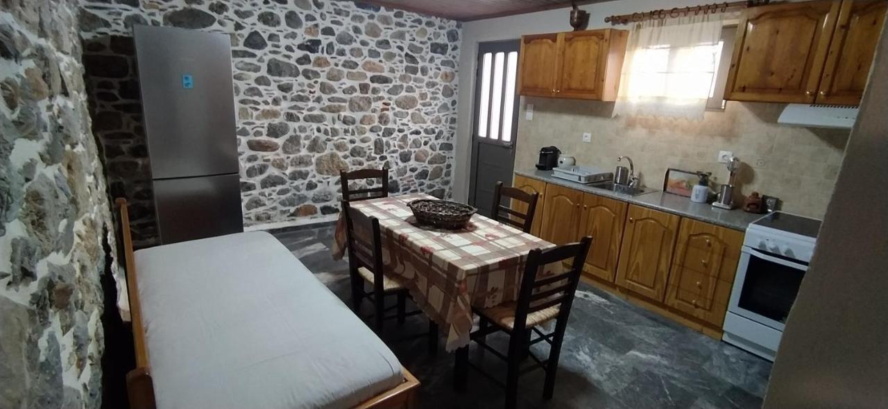 Traditional Stone House Vrisi Episkopi  Bagian luar foto